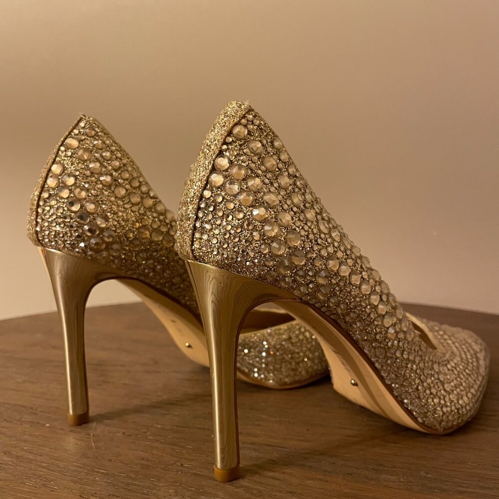 Gianni Bini Gold Sparkle Point Toe Heels 8M